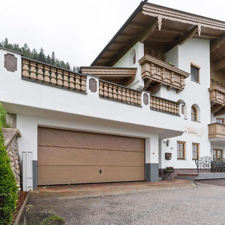 Quaint Apartment In Hainzenberg Near Horbergbahn المظهر الخارجي الصورة