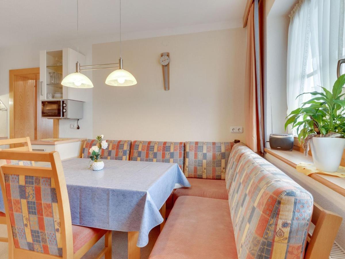 Quaint Apartment In Hainzenberg Near Horbergbahn المظهر الخارجي الصورة